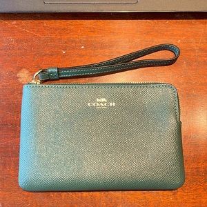 NEW Coach Evergreen Wristlet